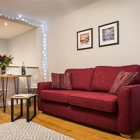 Holiday home Gale Coach House *
