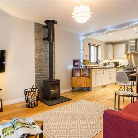 Holiday home Gale Coach House *